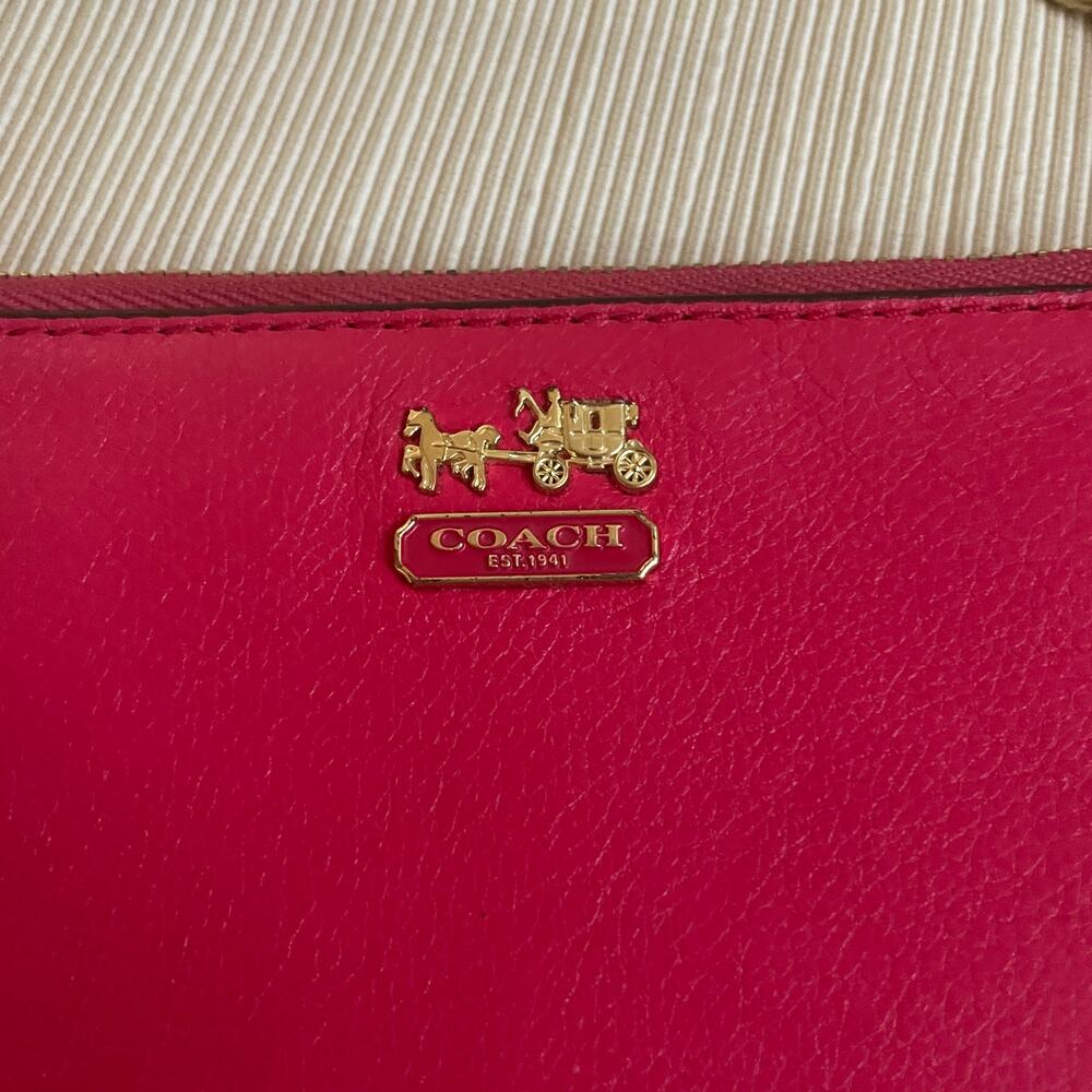 Coach Madison Slim Pink Leather Chain Wristlet Horse Carriage | Gold Zip Top - Picture 6 of 6